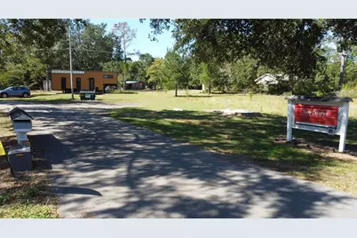 3174 Westwood Dr, Marianna, FL 32446 - Photo 1