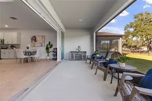 6248 Bradford Woods Dr, Zephyrhills, FL 33542 - Photo 3