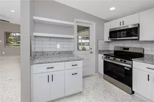 647 Garland St N, Saint Petersburg, FL 33703 - Photo 5