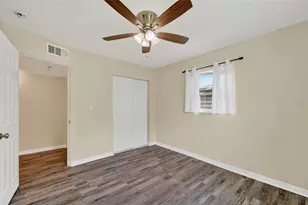 3701 60th St N, Saint Petersburg, FL 33710 - Photo 23