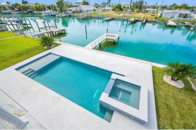 534 Crystal Drive, Madeira Beach, FL 33708 - Photo 3