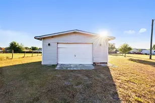 3626 Roderick Ln, Plant City, FL 33567 - Photo 17