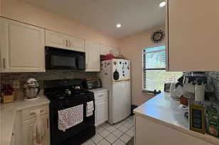 1606 Flint Dr W, Clearwater, FL 33759 - Photo 9