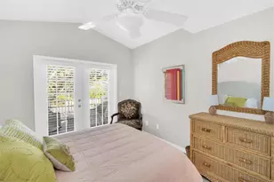 306 Fan Palm Ct NE, Saint Petersburg, FL 33703 - Photo 33