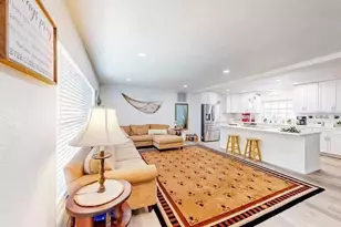 2760 Kumquat Dr, Clearwater, FL 33759 - Photo 5