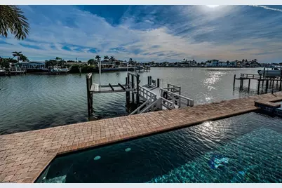 7942 3rd Avenue S, Saint Petersburg, FL 33707 - Photo 17