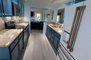 206 W Silverton St, Minneola, FL 34715 - Photo 7