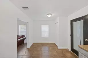 1104 E Alsobrook St, Plant City, FL 33563 - Photo 9