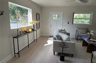 2001 E Powhatan Ave, Tampa, FL 33610 - Photo 5