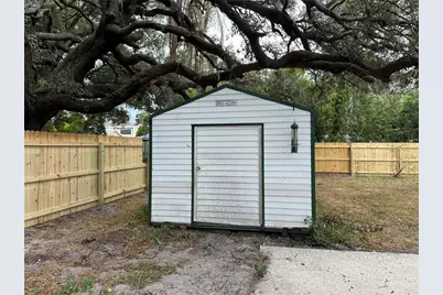 2001 E Powhatan Avenue, Tampa, FL 33610 - Photo 19