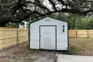 2001 E Powhatan Ave, Tampa, FL 33610 - Photo 19