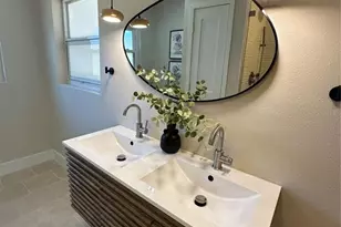 2001 E Powhatan Ave, Tampa, FL 33610 - Photo 13