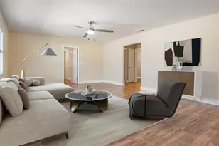 10502 Orange Blossom Ln, Seminole, FL 33772 - Photo 5