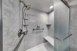 5220 Brittany Dr S, Saint Petersburg, FL 33715 - Photo 21