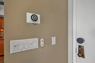 5220 Brittany Dr S, Saint Petersburg, FL 33715 - Photo 9