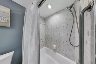 5220 Brittany Dr S, Saint Petersburg, FL 33715 - Photo 25