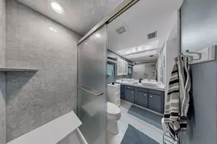 5220 Brittany Dr S, Saint Petersburg, FL 33715 - Photo 19