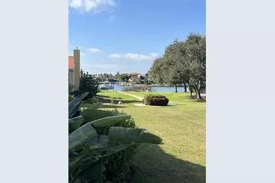 18 Jefferson Court S, Saint Petersburg, FL 33711 - Photo 3