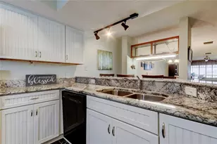 2599 Dolly Bay Dr, Palm Harbor, FL 34684 - Photo 9