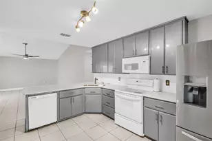 2714 Jeffrey Dr, Palm Harbor, FL 34684 - Photo 11