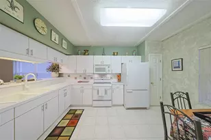 14460 Marina Way, Seminole, FL 33776 - Photo 9