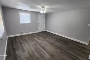 8011 Emi Ann Ln, Riverview, FL 33578 - Photo 5