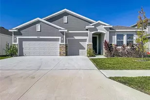 10471 Bridgegate Heights Loop, San Antonio, FL 33576 - Photo 1