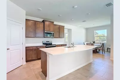 10471 Bridgegate Heights Loop, San Antonio, FL 33576 - Photo 5