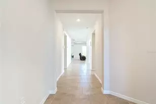 10471 Bridgegate Heights Loop, San Antonio, FL 33576 - Photo 3