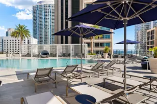 275 1st Ave S, Saint Petersburg, FL 33701 - Photo 17