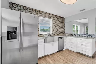 1101 A 28th Street N, Saint Petersburg, FL 33713 - Photo 3