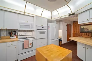 501 N Bryan Cir, Brandon, FL 33511 - Photo 11