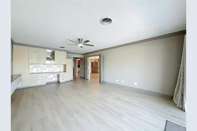 3717 46th Avenue S #11, Saint Petersburg, FL 33711 - Photo 15