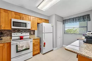 800 Cove Cay Dr, Clearwater, FL 33760 - Photo 15