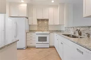 11535 Shipwatch Way, Largo, FL 33774 - Photo 9