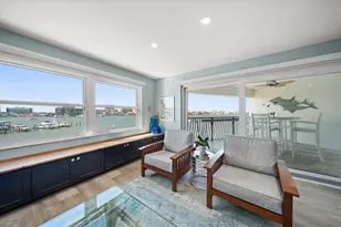 200 Dolphin Point, Clearwater Beach, FL 33767 - Photo 13