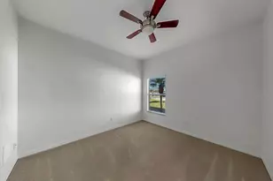 302 York Dale Dr, Ruskin, FL 33570 - Photo 41