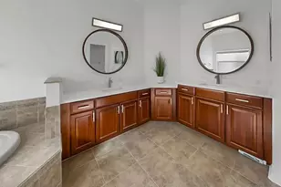 302 York Dale Dr, Ruskin, FL 33570 - Photo 33