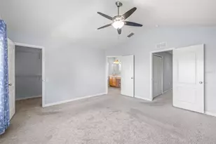 4921 Pond Ridge Dr, Riverview, FL 33578 - Photo 17