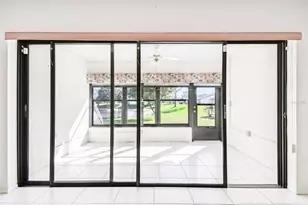 7916 Radcliffe Cir, Port Richey, FL 34668 - Photo 13