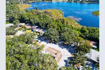 2056 Red Cedar Lane E, Clearwater, FL 33763 - Photo 37