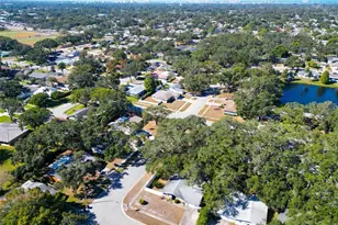 2056 Red Cedar Ln E, Clearwater, FL 33763 - Photo 39