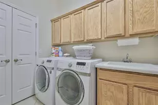 2432 Kensington Greens Dr, Sun City Center, FL 33573 - Photo 31