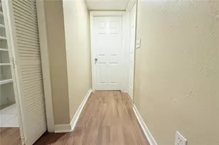 6336 Newtown Cir, Tampa, FL 33615 - Photo 29