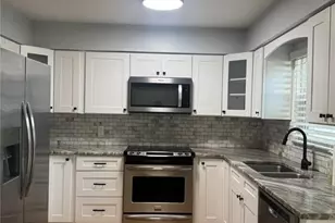 1500 39th St N, Saint Petersburg, FL 33713 - Photo 11