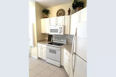 10824 Collar Dr, San Antonio, FL 33576 - Photo 9