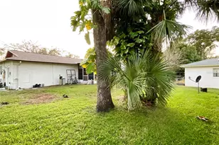 10605 Timber Ln, Port Richey, FL 34668 - Photo 11