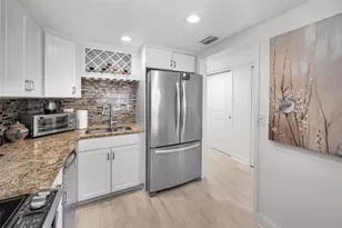 7420 Bay Island Dr, South Pasadena, FL 33707 - Photo 19