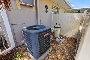8235 39th Ave N, Saint Petersburg, FL 33709 - Photo 25