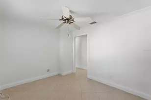 8235 39th Ave N, Saint Petersburg, FL 33709 - Photo 11